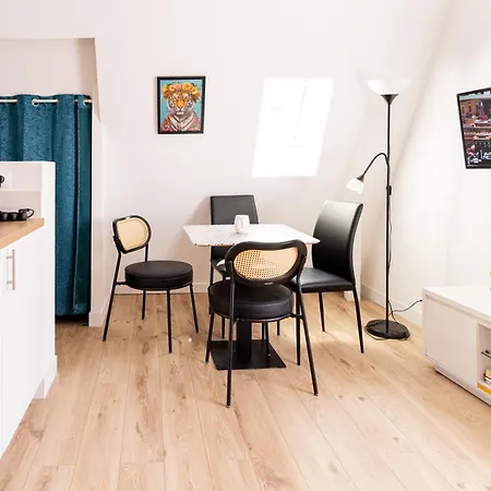 Apartament Mirabeau Sous Les Toits - *