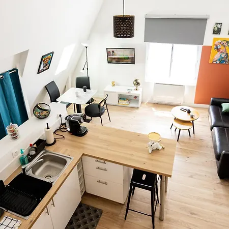 Mirabeau Sous Les Toits - Apartment